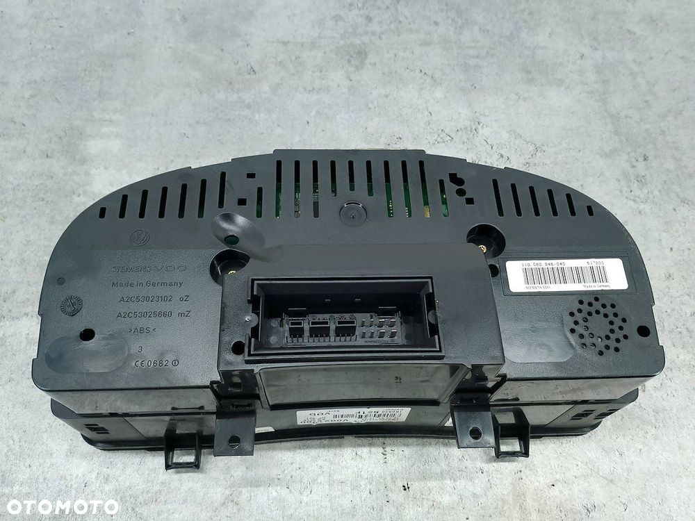 LICZNIK VW GOLF V 1K0920851F 1.4 16V - 3