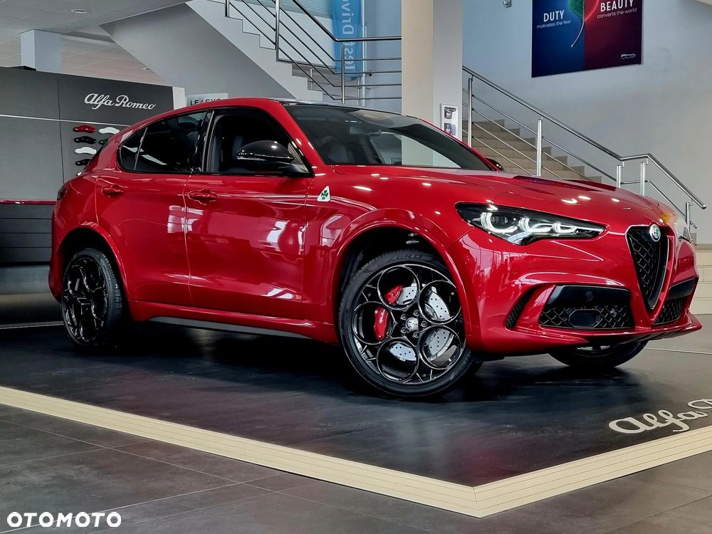 Alfa Romeo Stelvio - 2