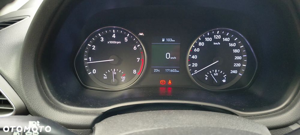 Hyundai i30 1.5 DPI Classic + - 15