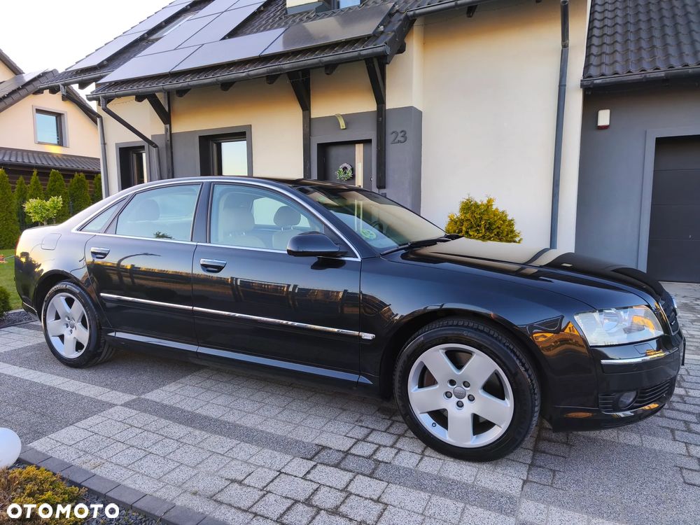 Audi A8 4.2 Quattro - 14