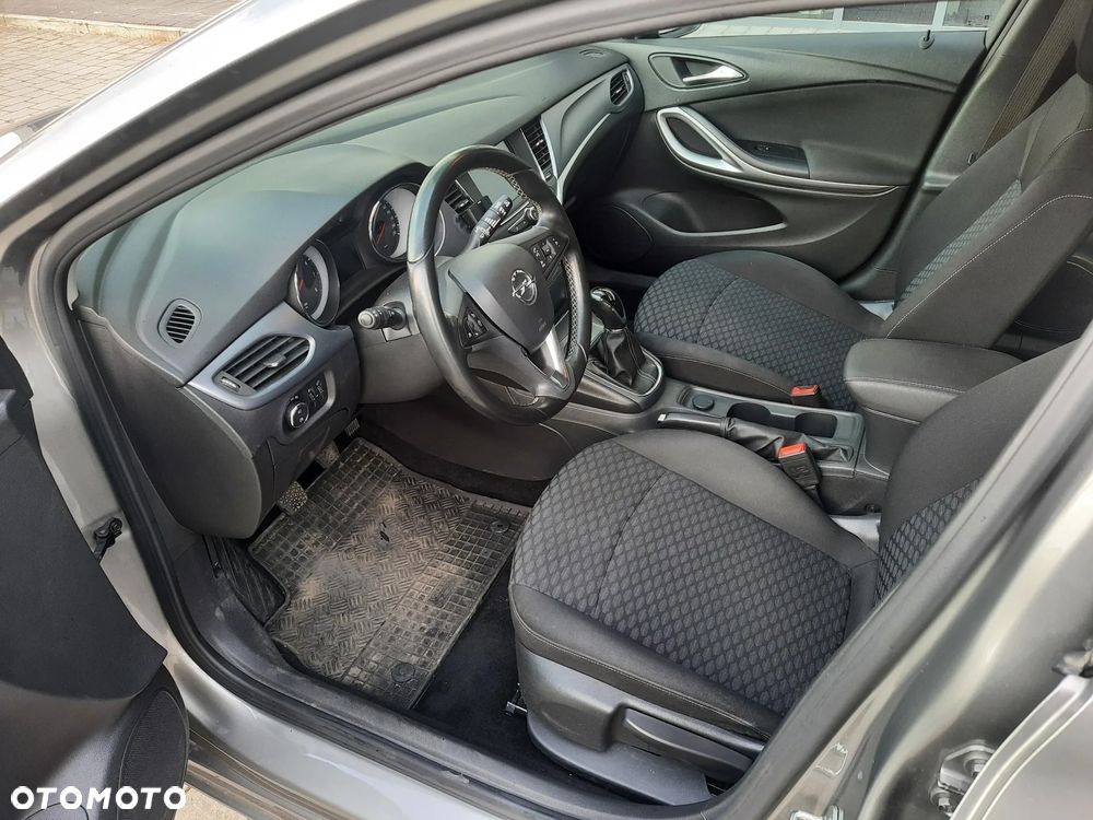 Opel Astra 1.4 T 120 Lat - 9