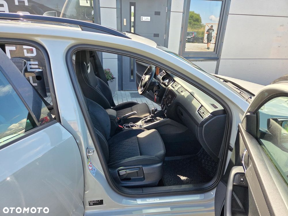 Skoda Octavia 2.0 TDI DSG RS - 13