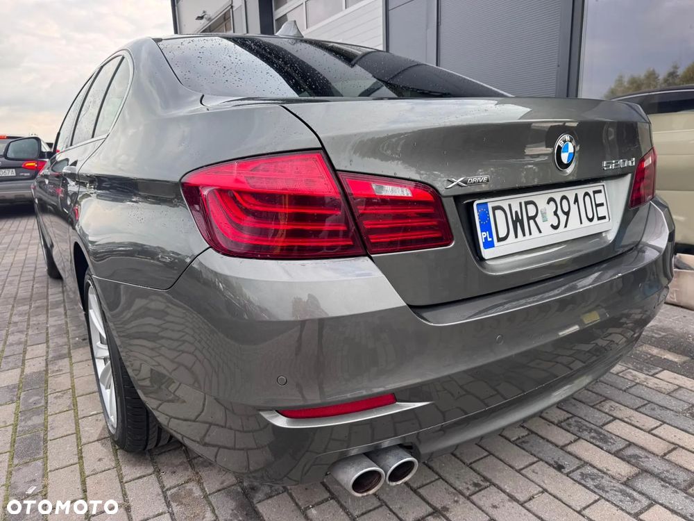 BMW Seria 5 520d xDrive Luxury Line - 11