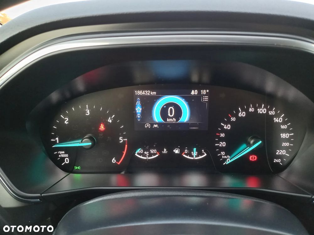 Ford Focus 1.5 EcoBlue STart-Stopp-System TITANIUM - 28