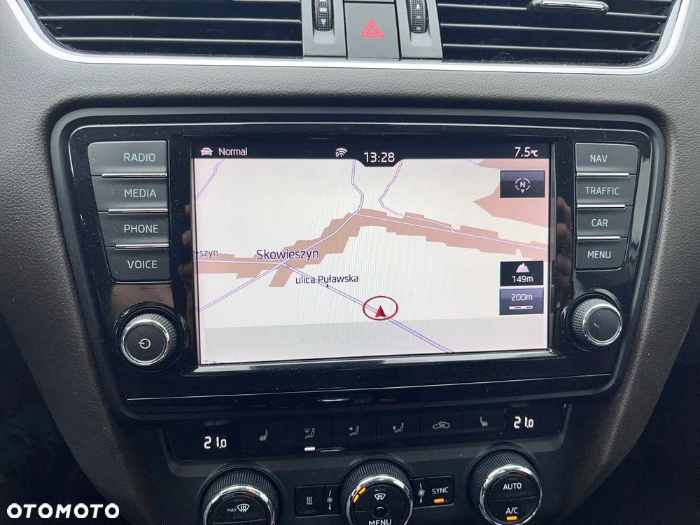 Skoda Octavia 2.0 TDI L&K DSG - 30