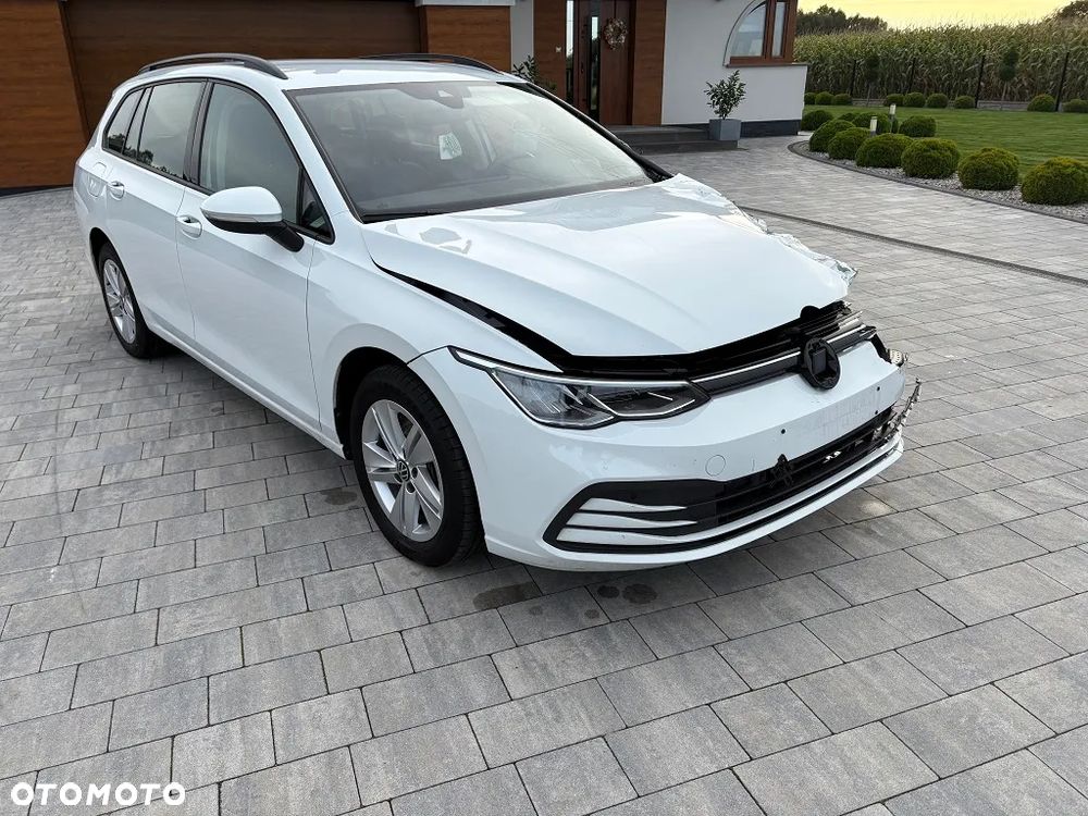 Volkswagen Golf VIII 2.0 TDI Life - 3