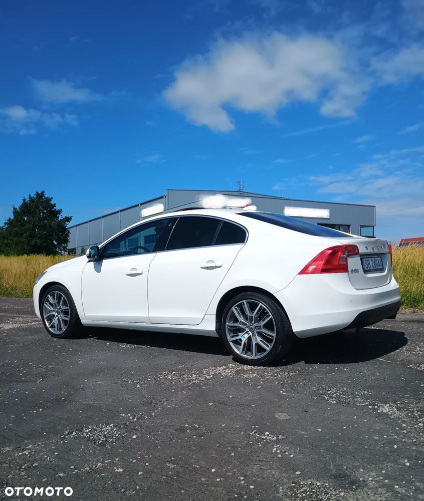 Volvo S60 T6 AWD Geartronic Summum - 1