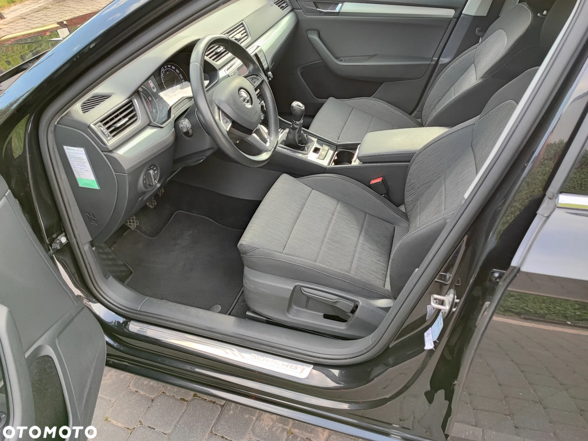 Skoda Superb 1.6 TDI Active Greenline - 11