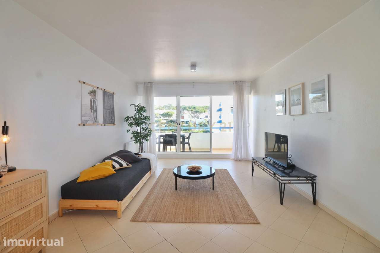 Apartamento T1 C/ Piscina e Estacionamento em Vilamoura – Excelente Op - Grande imagem: 2/16