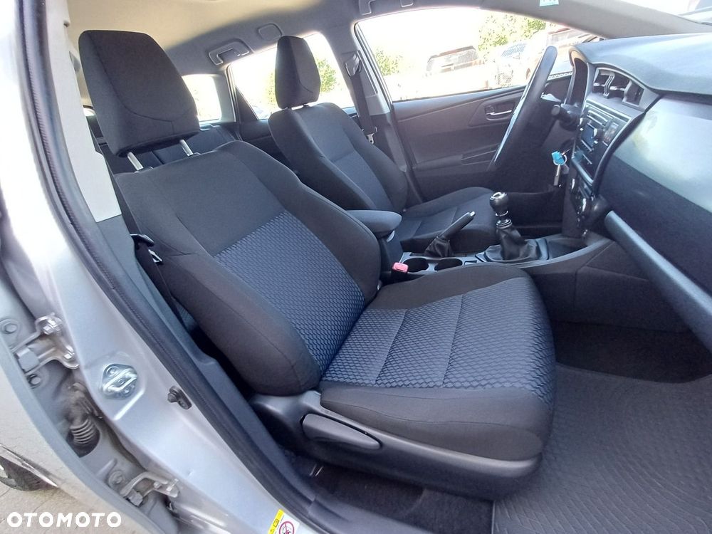 Toyota Auris 1.6 Active - 12