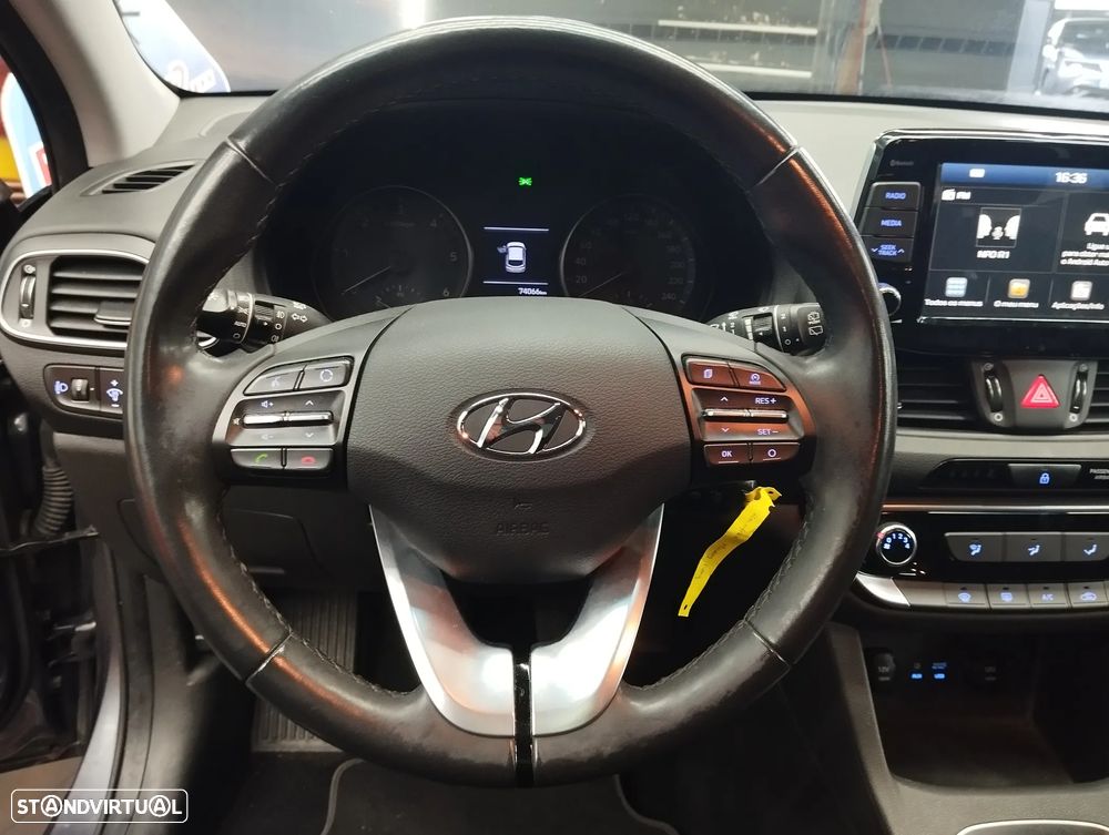 Hyundai i30 SW 1.6 CRDi Style - 19