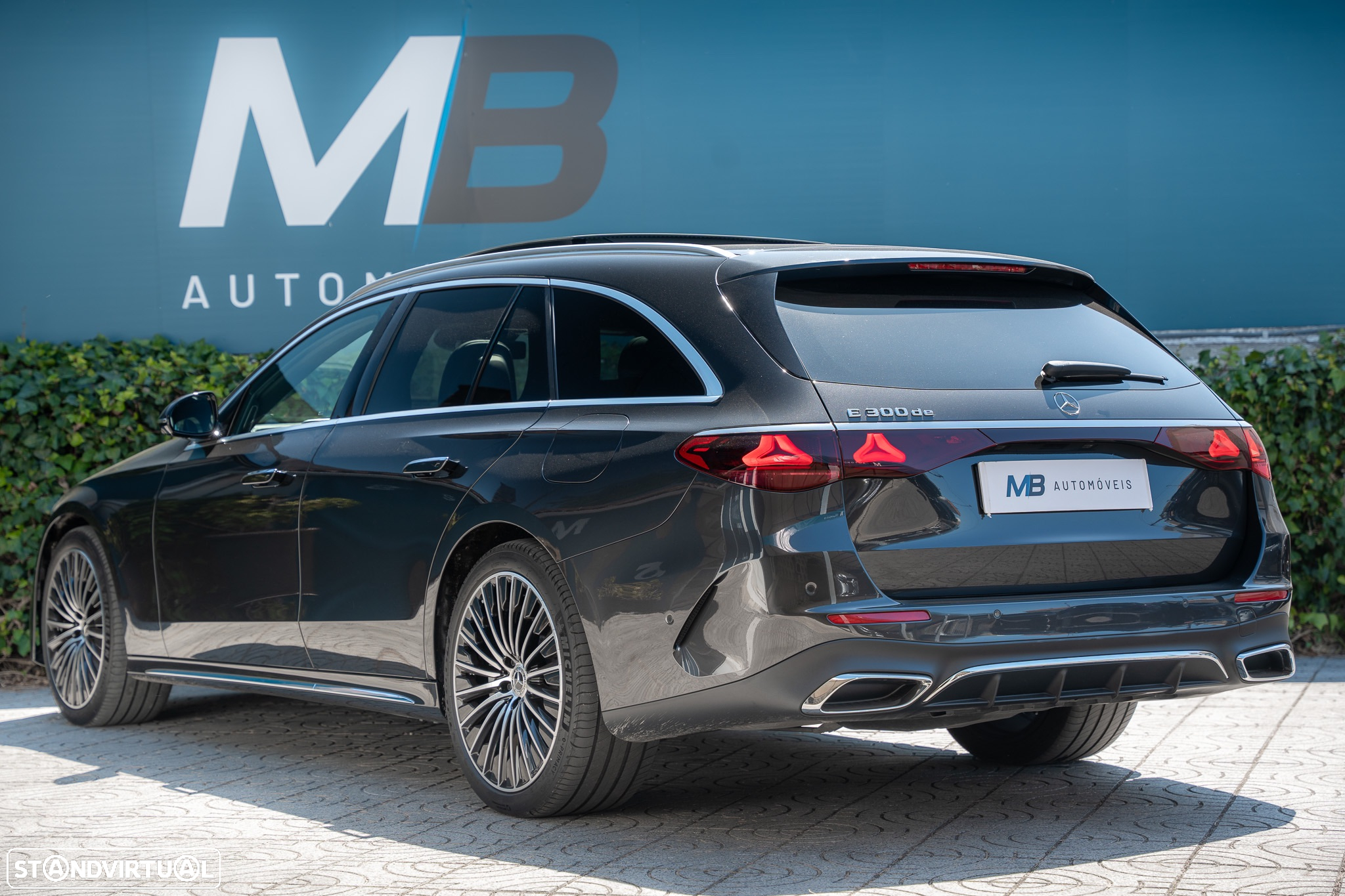 Mercedes-Benz E 300 de AMG Line - 35