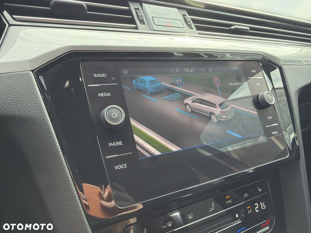 Volkswagen Passat - 27