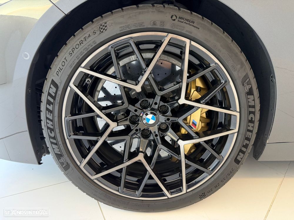 BMW M8 Competition - 16