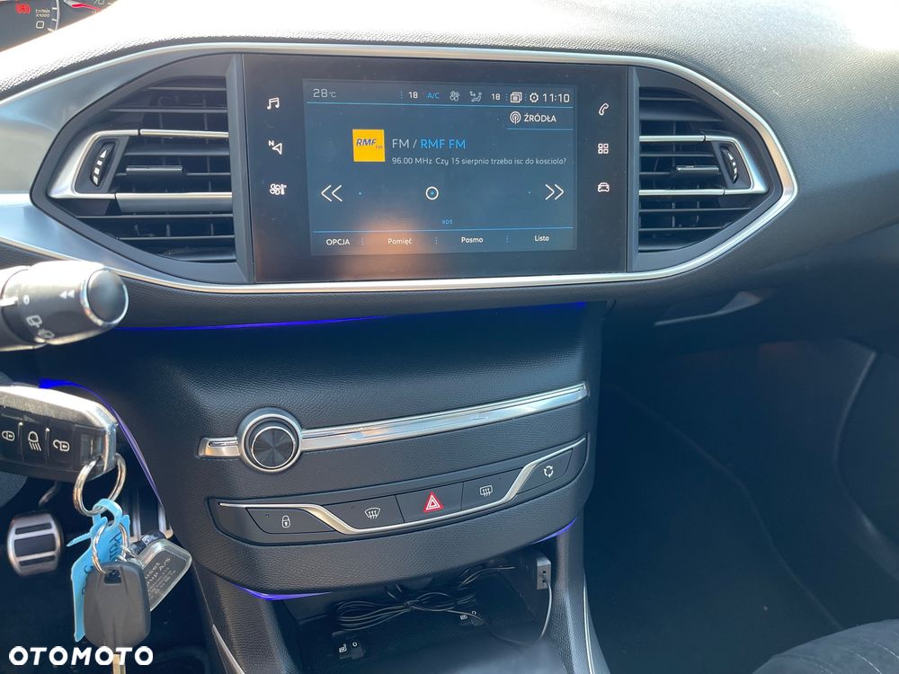 Peugeot 308 1.5 BlueHDi Allure S&S - 30