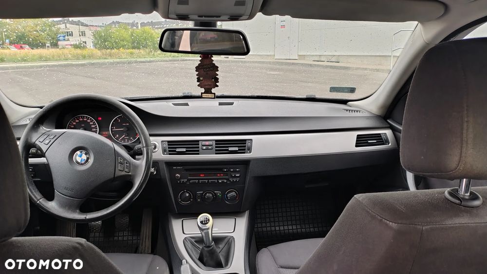 BMW Seria 3 320d - 14