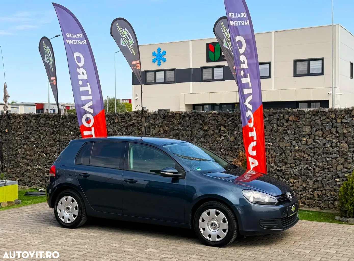 Volkswagen Golf - 10