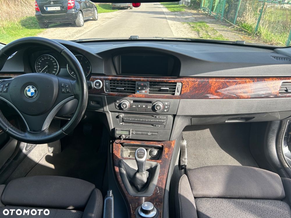 BMW Seria 3 318i - 20