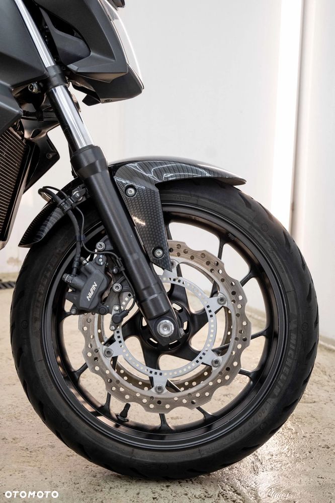 Honda CB - 32