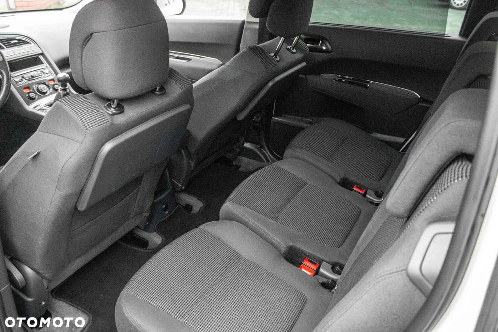 Peugeot 5008 1.6 HDi Access 7os - 21