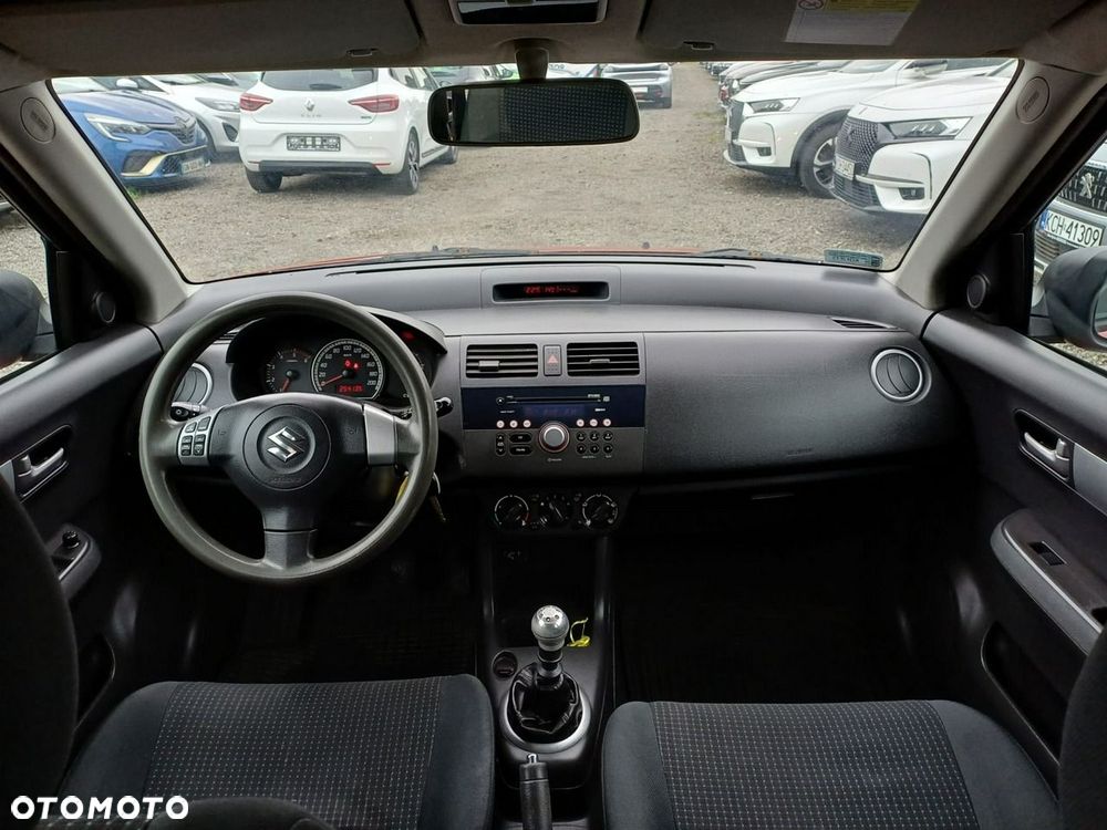 Suzuki Swift 1.3 DDiS Comfort - 24