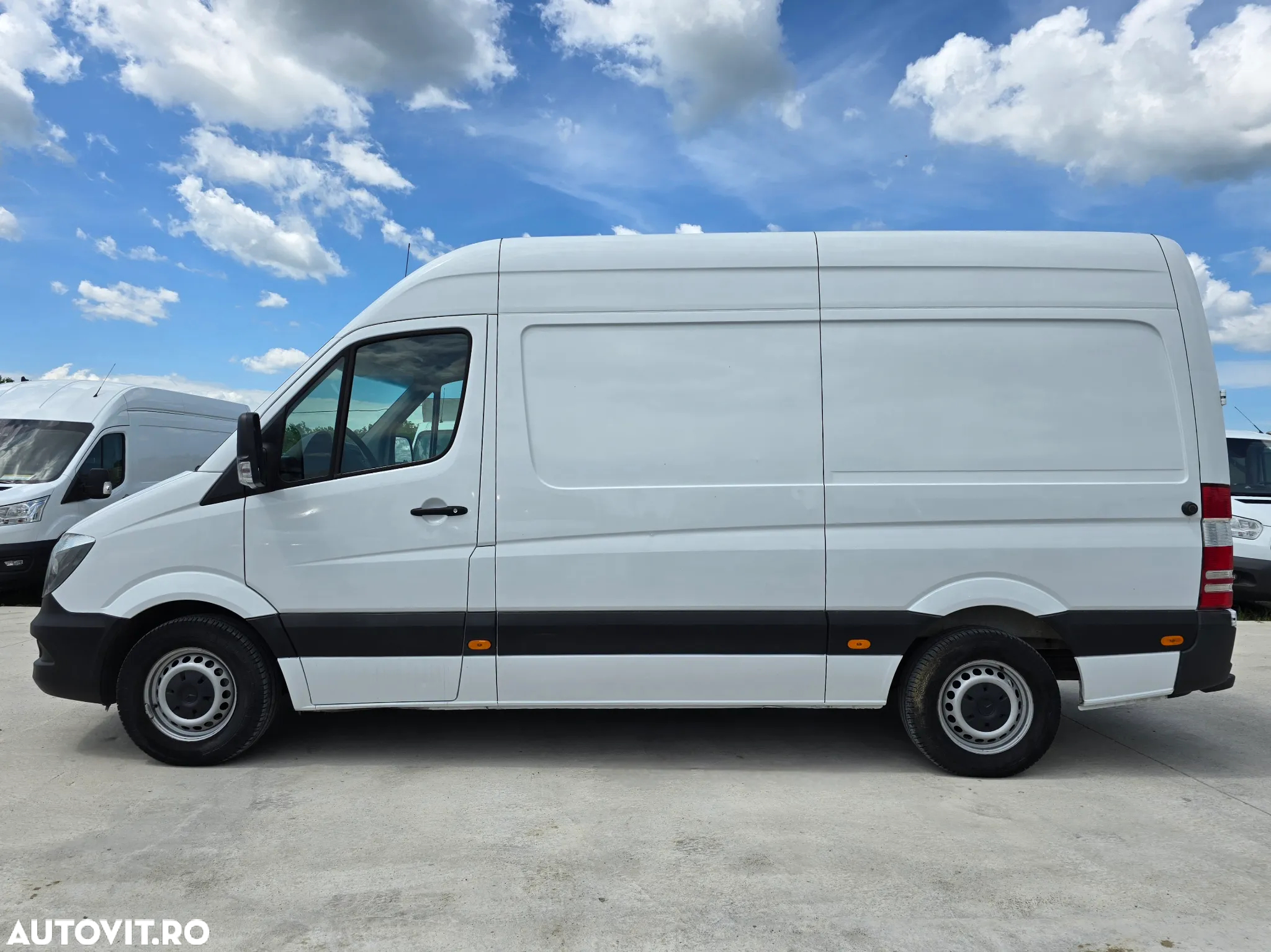 Mercedes-Benz Sprinter L3H2 - 11
