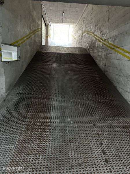 Parqueamento c/wallbox - Grande imagem: 5/5