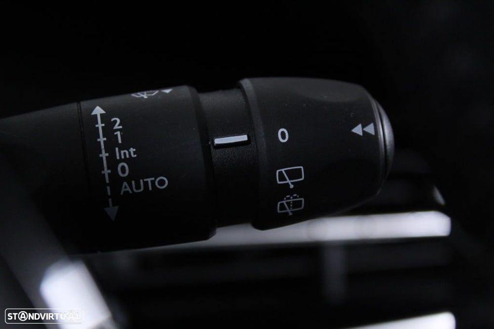 Peugeot 208 1.2 PureTech Allure Pack - 25