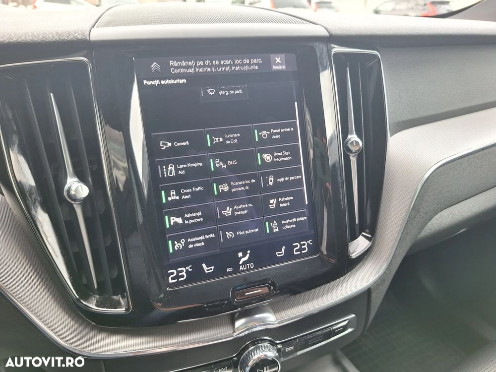 Volvo XC 60 D5 AWD R-Design - 27