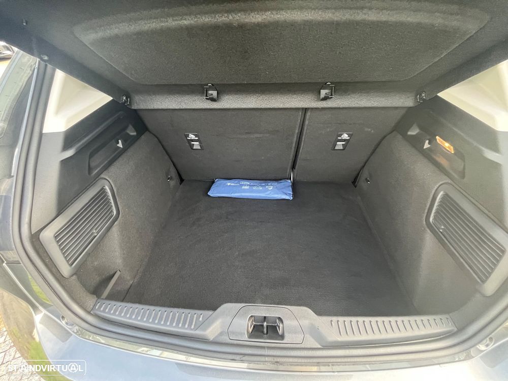 Ford Focus 1.0 EcoBoost Business - 24