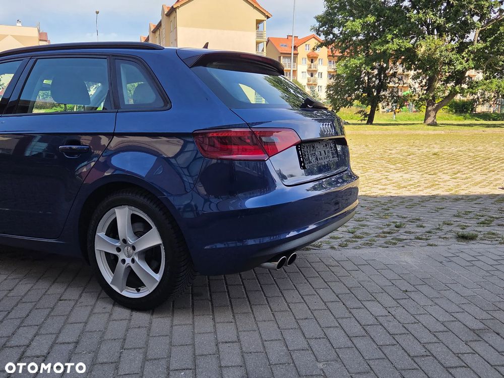 Audi A3 Sportback 2.0 TDI Ambiente - 13