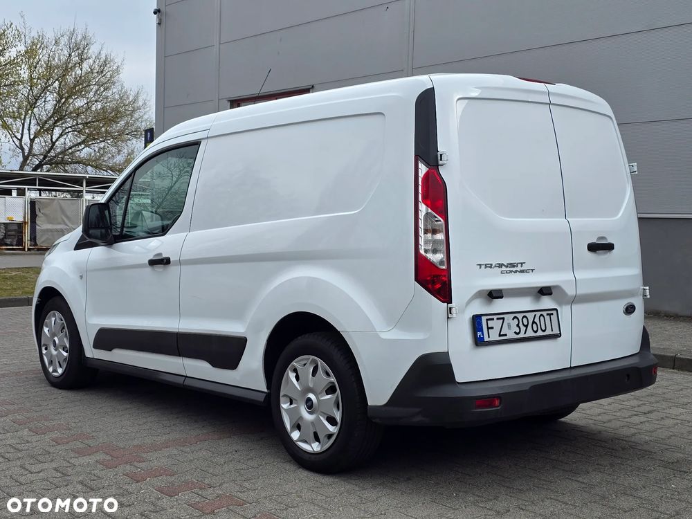 Ford Transit Connect - 19