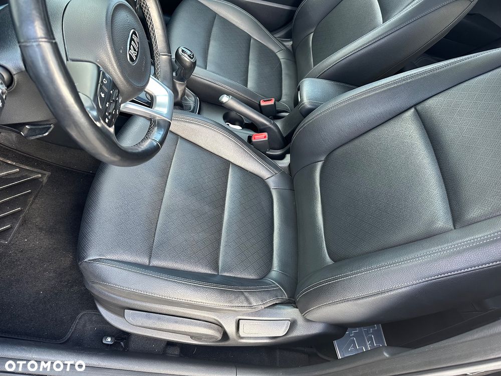Kia Stonic - 31