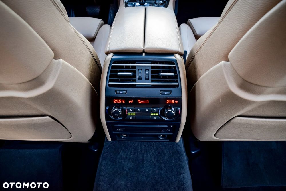 BMW Seria 7 740i L - 30