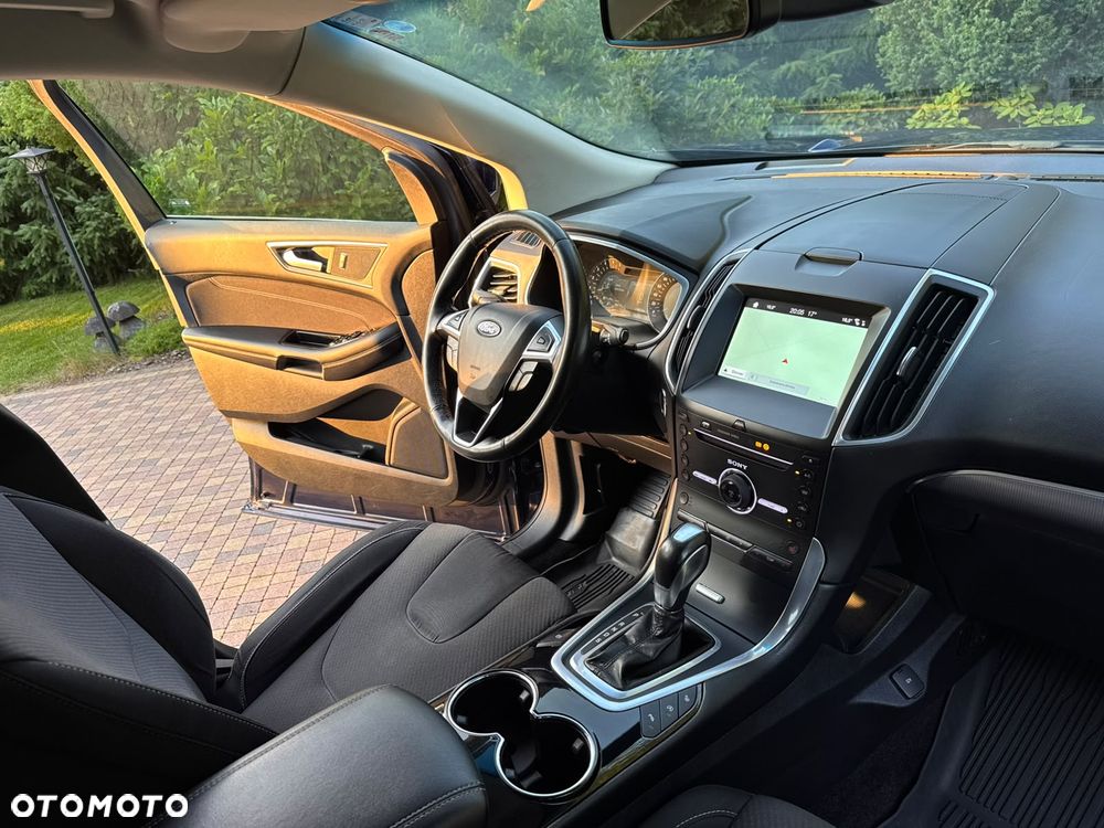 Ford Edge 2.0 TDCi Twin-Turbo 4WD Titanium - 13