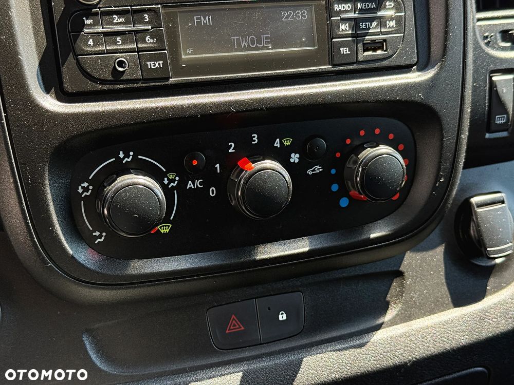 Renault Trafic - 22
