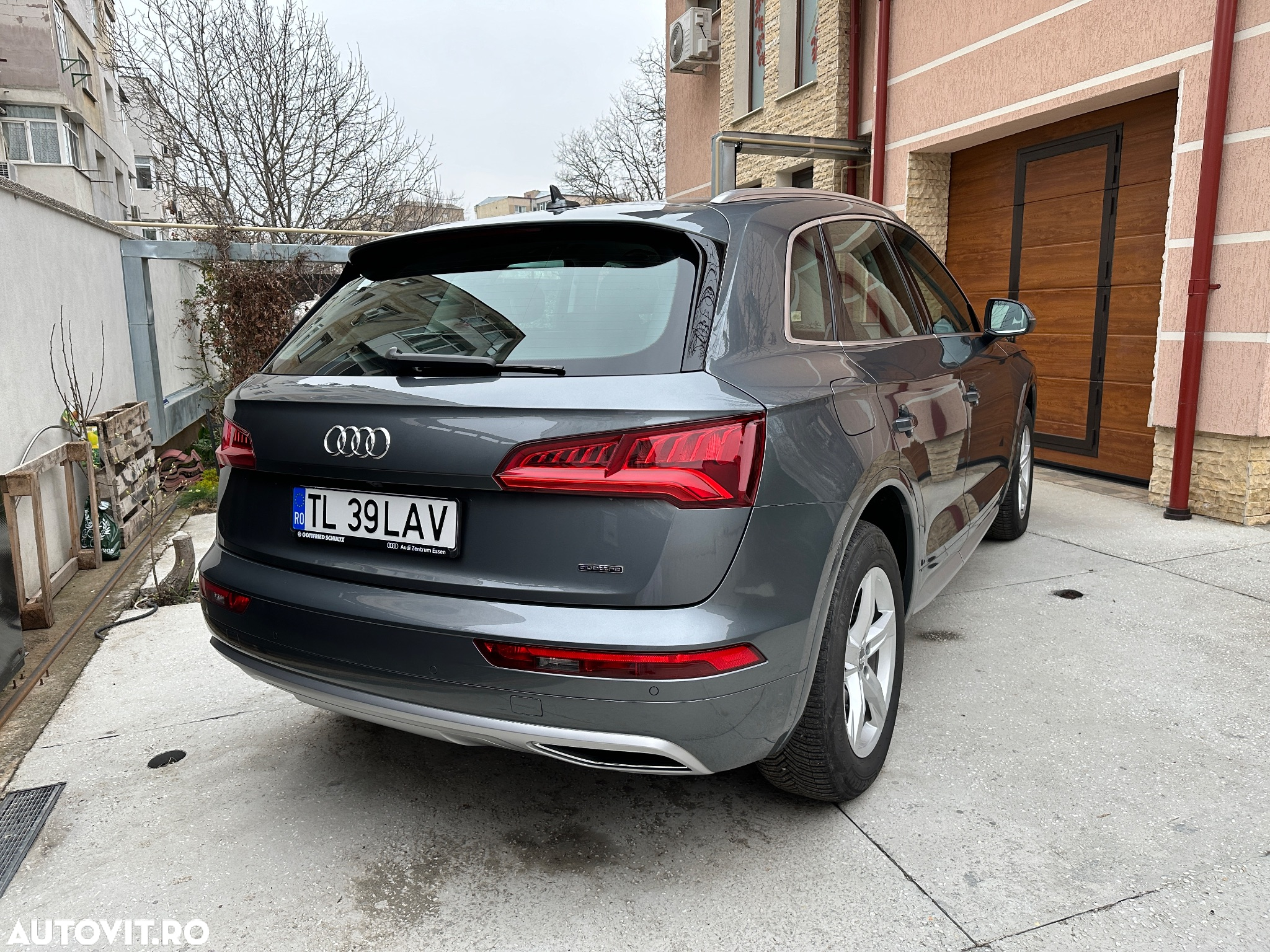 Audi Q5 2.0 40 TDI quattro S tronic Design - 3