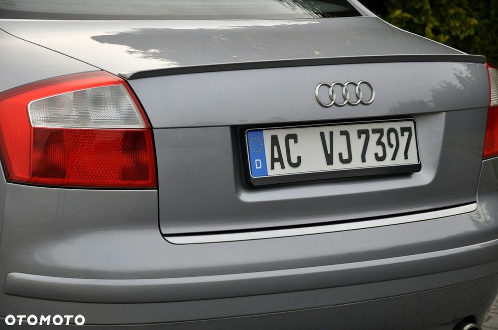 Audi A4 Limousine - 16
