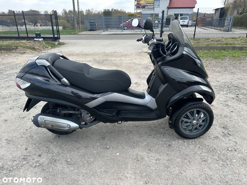 Piaggio MP-3 - 2