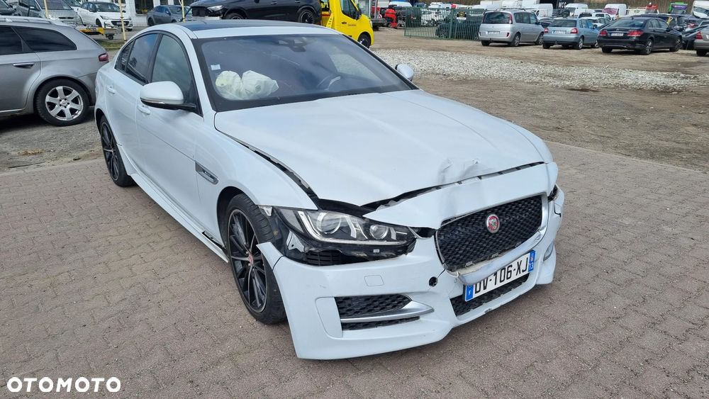 Jaguar XE 20d R-Sport Ingenium Edition - 18