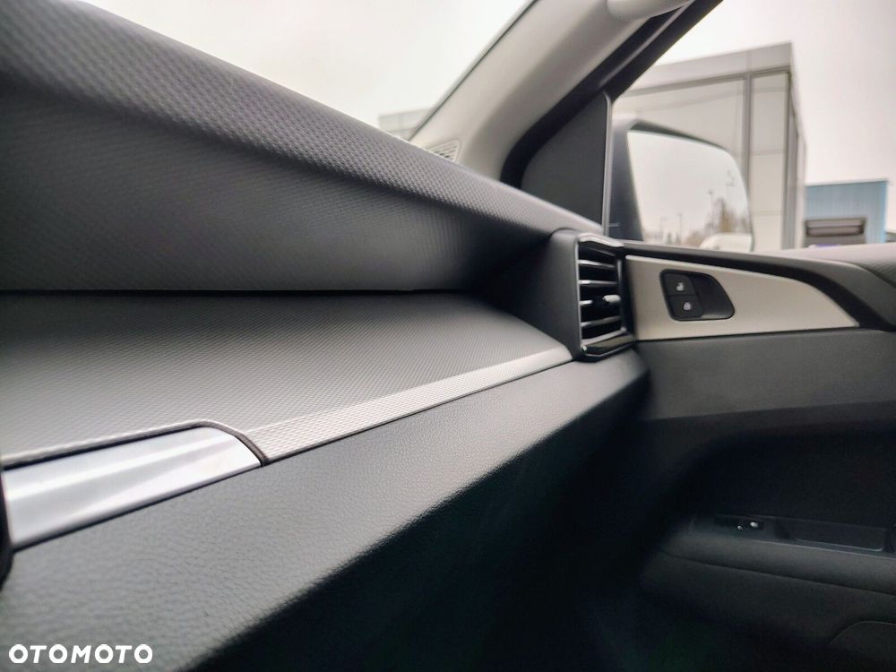 Volkswagen Amarok Life silnik: 2.0 TDI 205 KM / skrzynia biegów: 10-biegowa automatyczna 4MOTION rozstaw osi: 3270 mm - 14