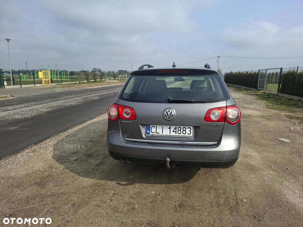 Volkswagen Passat - 5