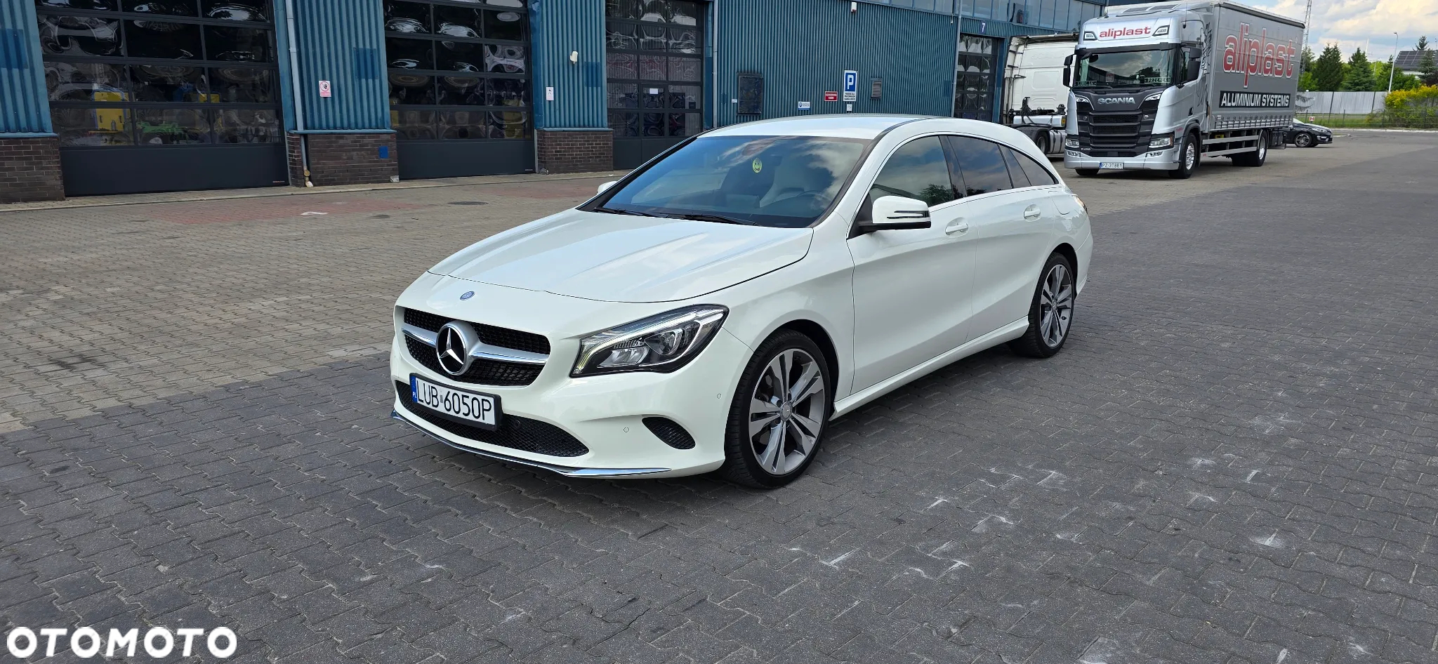 Mercedes-Benz CLA 200 7G-DCT Urban - 21