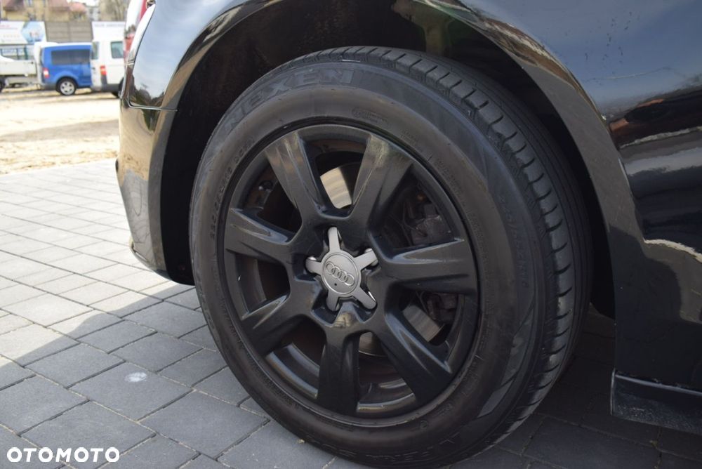 Audi A4 Limousine - 30