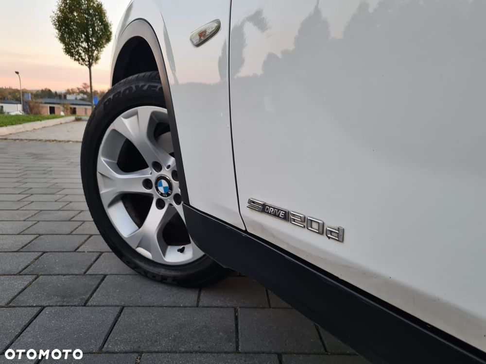 BMW X1 sDrive20d - 11