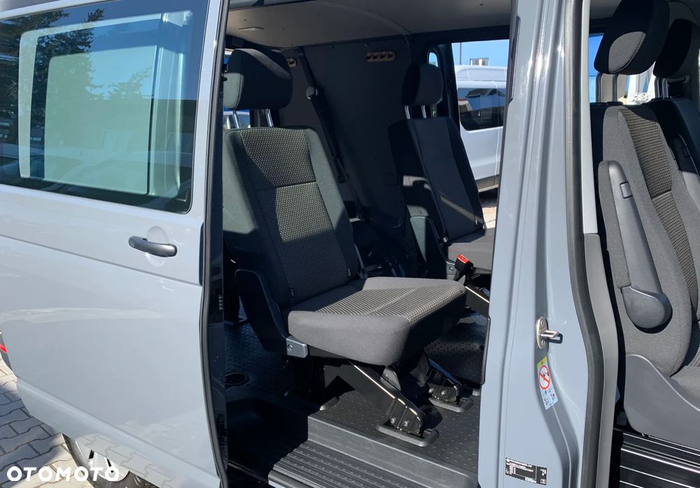Volkswagen TRANSPORTER MOCNY T6 SILNIK DNA 2.0TDI MOC 150KM DSG7 SKRZYNIA AUTOMAT Ilość miejsc 9 osobowy ZABUDOWA KOMBI VAN MINIBUS SPECJALNA CARAVELLE Lampy Bi-LED Kamera  Radar 2x boczne drzwi przesuwne! Aktywny tempomat, Asystent pasa, System zmiany pasa, Podgrzewane fotele, Dwustrefowa Klimatyzacja i ogrzewanie! Fabryczne oryginał WEBASTO 5kW THERMO COMFORT SE Szybkie nagrzewanie silnika zimą! - 9