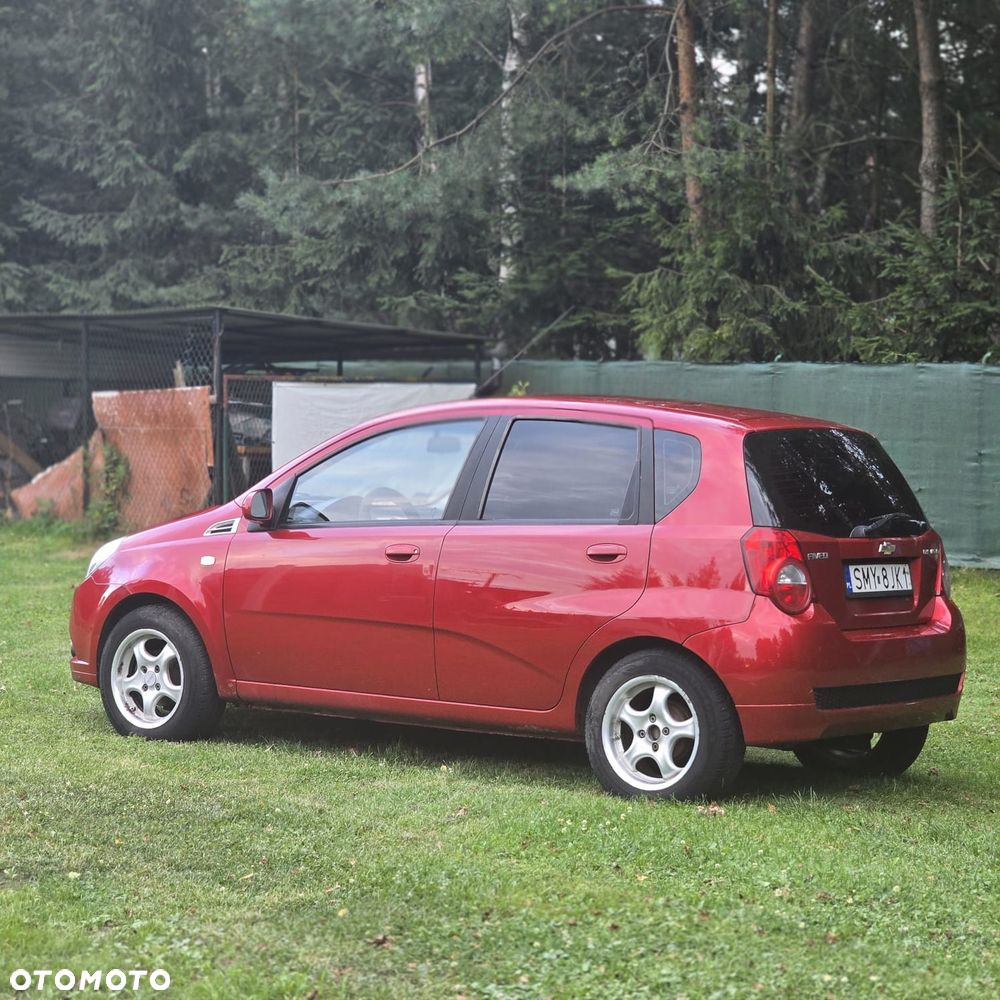Chevrolet Aveo - 4