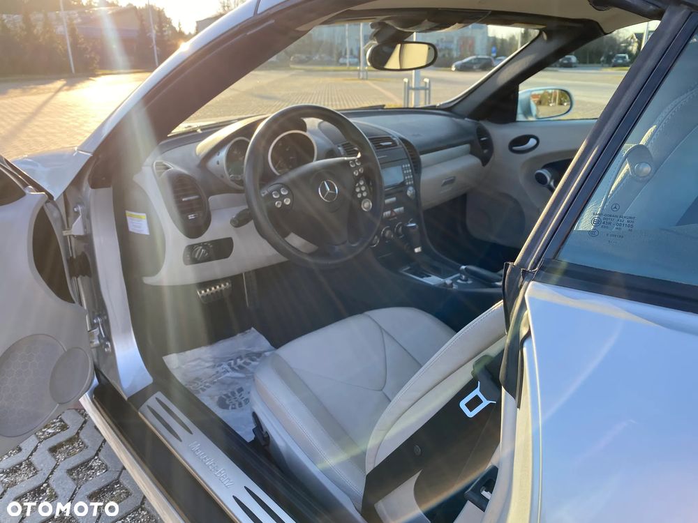 Mercedes-Benz SLK 350 7G-TRONIC - 9