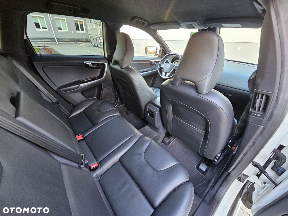 Volvo XC 60 D4 Geartronic Summum - 29