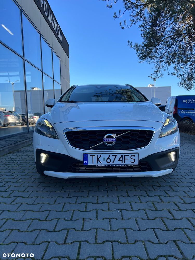 Volvo V40 Cross Country D4 Momentum - 4